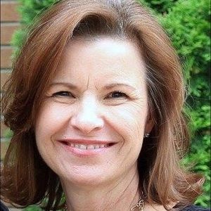 Meet your Posher, Lorie